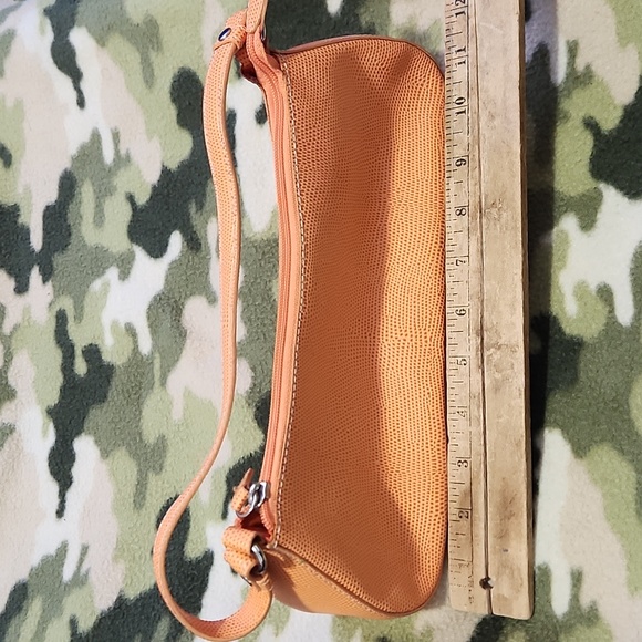 Peach Purse - Picture 2 of 12